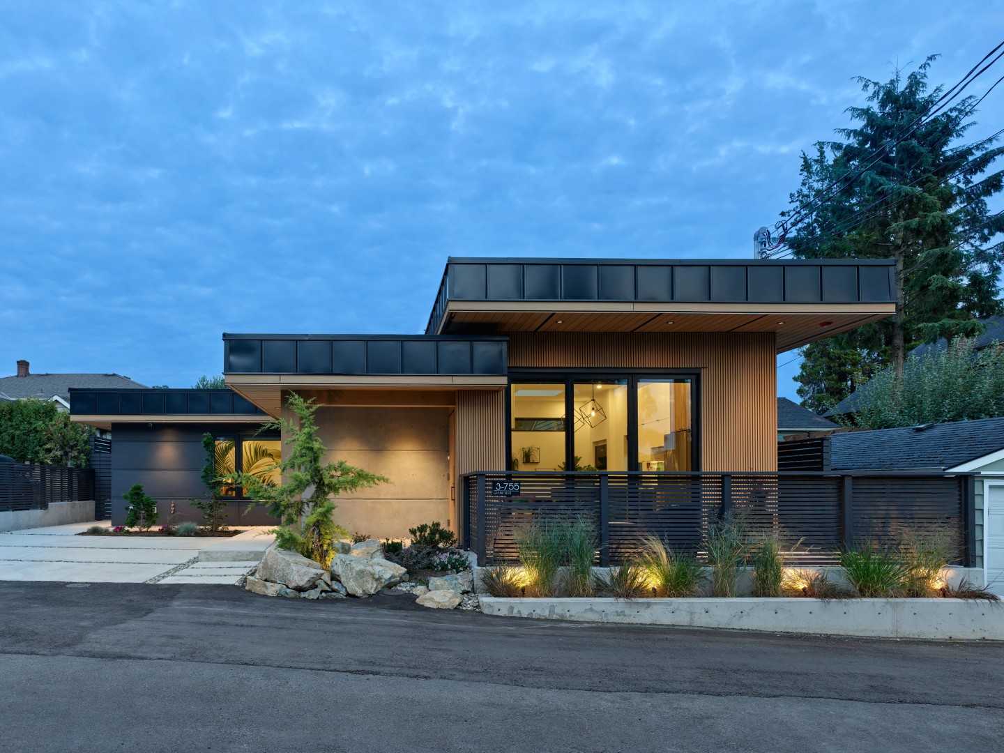 North Vancouver Coach House &mdash; photo 1